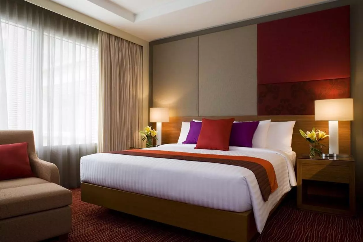 COURTYYARDBYMARRIOTT_SHABAVIZ (2).jpg